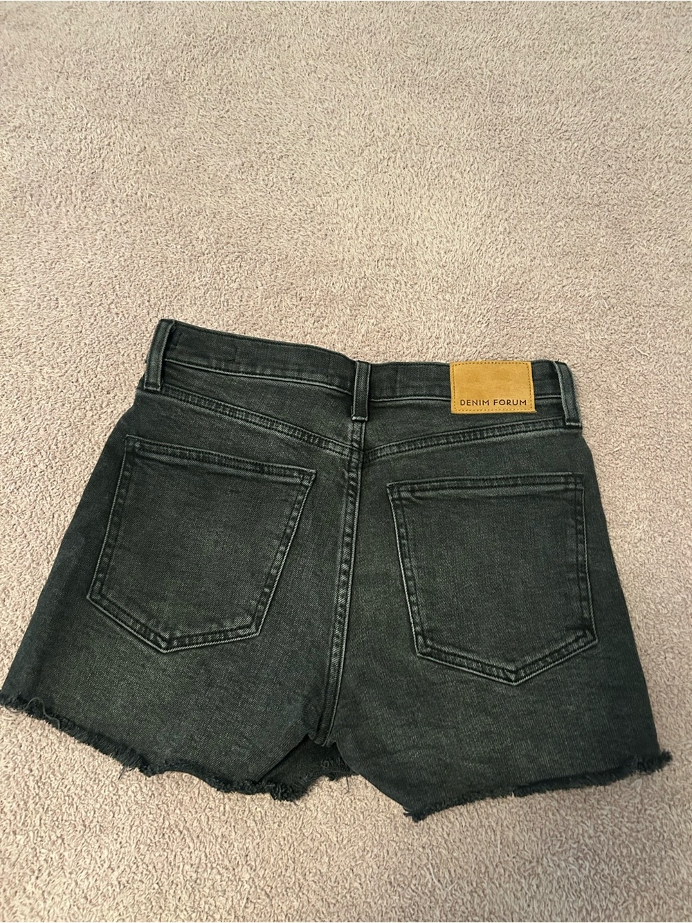 Denim Forum High-Rise Black Washed Denim Shorts with Raw Hem - Picture 4 of 6